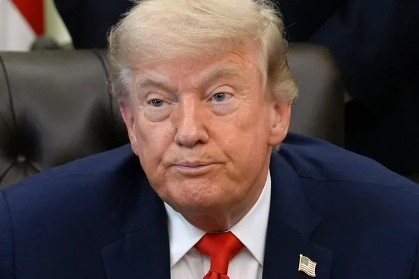 US Blacklists Chinese Tech Firms Amidst Growing US-China Tensions
