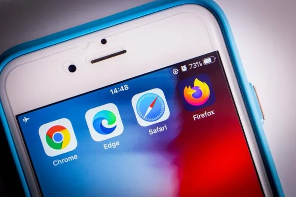 Microsoft: Apple's WebKit slows down iOS browsers by 30%