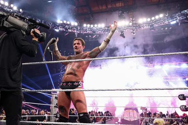 WWE Saturday Night's Main Event returns to MSG July 18