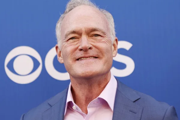 CBS解雇《60 Minutes》记者Scott Pelley