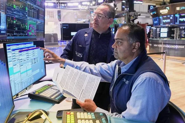 Oil prices surge amid Iran conflict, but US stocks hit records on AI boom