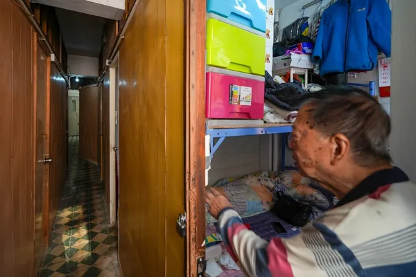 香港批准首个“经改良”劏房，目标是解决不合标准住房问题