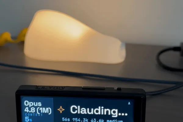 User builds custom hardware display for Anthropic's Claude AI