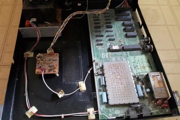 Hackaday explores retrocomputing with a Teacher's Pet computer