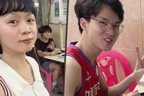 PhD graduate thanks eatery owners with graduation invitation