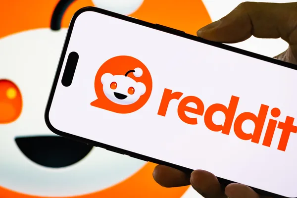Reddit 支持在评论中上传视频