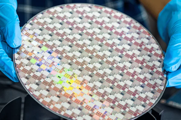 Next-gen chips promise data centers greater efficiency and AI power