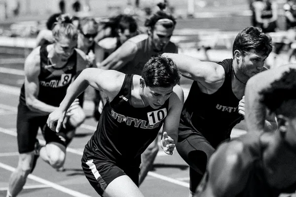 Eugene Yan explores the '85% Rule' for optimal performance and well-being