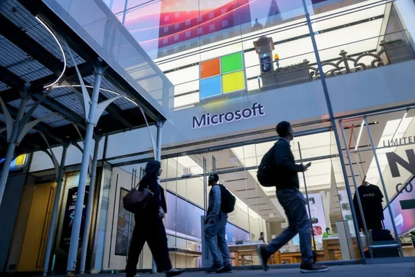 微软开发内部AI用于Excel、Outlook，以减少对OpenAI的依赖