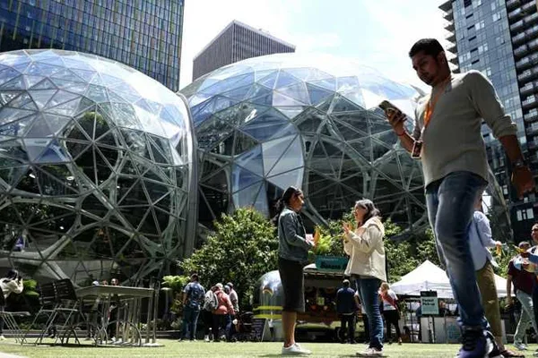 Amazon Layoffs Lead to Worker Burnout Amid Saturated Job Market