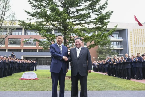 Xi Jinping meets Kim Jong-un amid US-China tech tensions