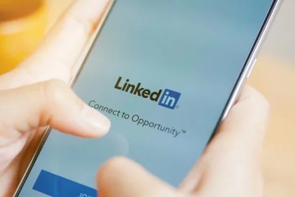 Noyb says LinkedIn must give users free access to profile visitor data