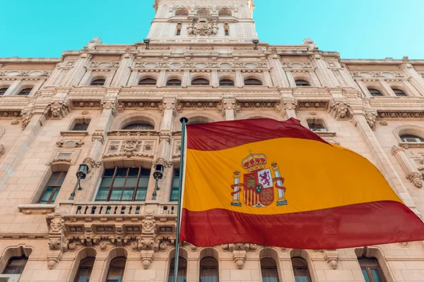 Spain mandates 4-hour mobile network uptime during power outages