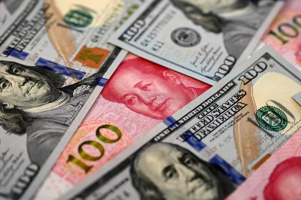 中国、日本领衔全球抛售美债，因伊朗战争引发担忧