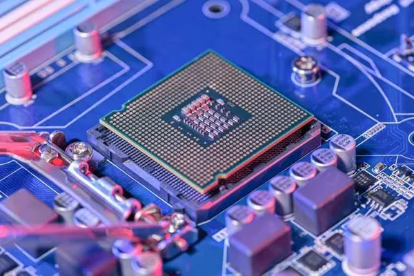 AI stock rally shifts focus from tech giants to suppliers