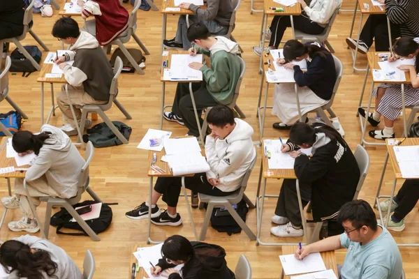 Hong Kong students cite AI and economy as top stressor for exams