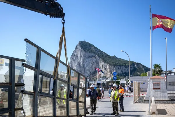 直布罗陀与西班牙签署历史性英欧条约，取消边境检查
