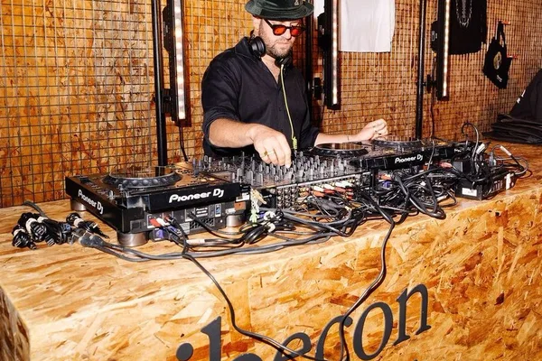 Replit wraps up day one of its Vibecon event