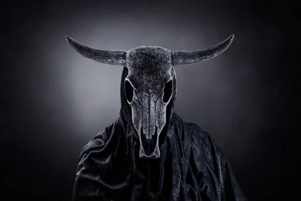 EvilTokens 网络钓鱼工具包绕过设备安全，目标是 Signal 和 Microsoft 用户
