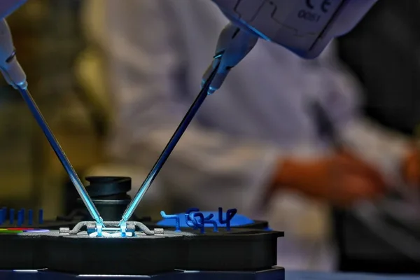 Hong Kong pioneers world's first robotic living-donor liver transplant