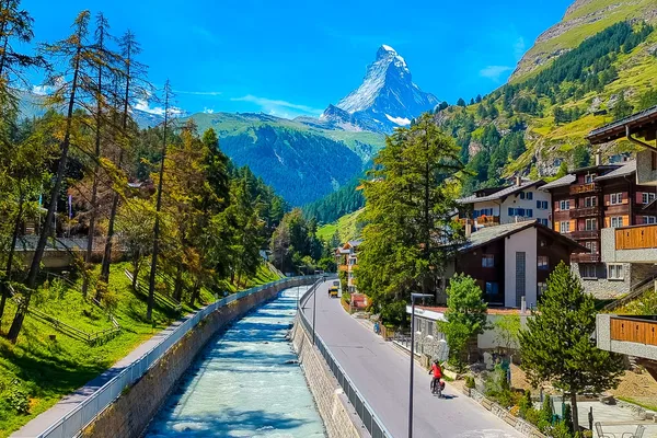 AI travel planning: Where do Claude-generated trips go?