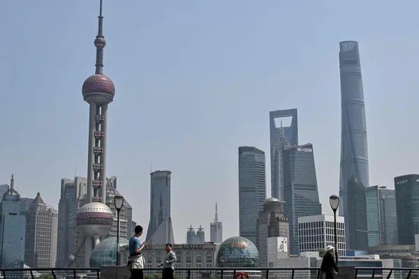Hong Kong students flock to mainland China for internships