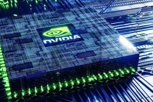 英伟达报告创纪录收入，预示AI支出重心超越GPU