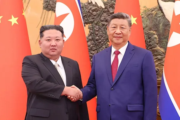 习近平访问朝鲜，重申中国关键作用