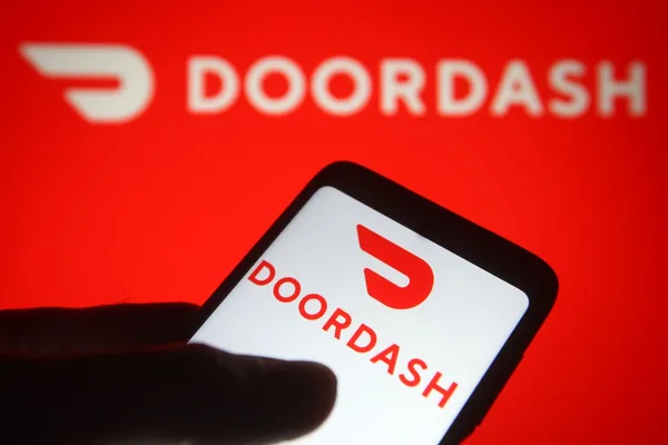 DoorDash deploys AI to streamline merchant onboarding and enhance food photography