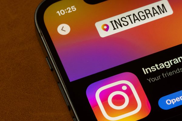 Instagram 限制青少年接触敏感内容