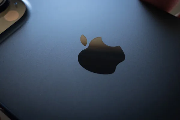 Apple's rumored foldable iPhone to face initial supply crunch