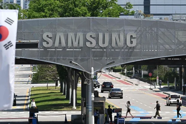 South Korea's AI chip boom sparks economic concerns over uneven growth · 2 sources tracked