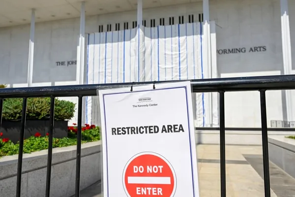 Judge questions Kennedy Center over lingering tarp after Trump name removal