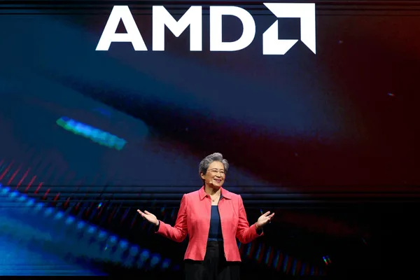 AMD 首席执行官苏姿丰以创新故事激励麻省理工学院毕业生
