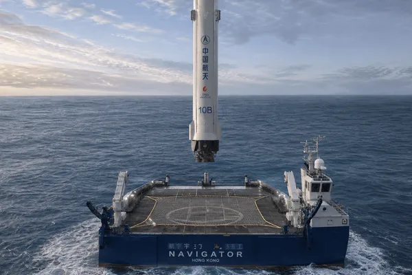 China's Zhuque-2 rocket pioneers net recovery system for reusable launches