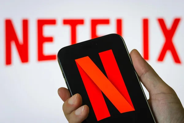 Netflix转向短视频内容以在竞争中提振广告收入