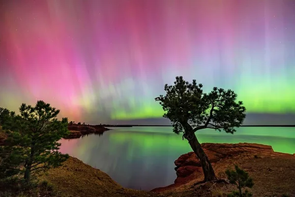 Scientists propose 'StormWall' to shield Earth from solar storms