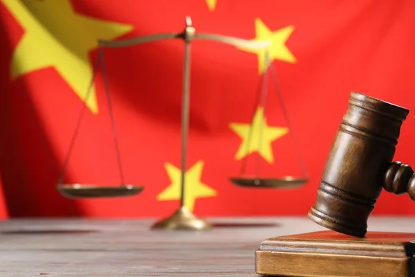 特朗普竞选活动将一名中国公民列为取消国籍的目标