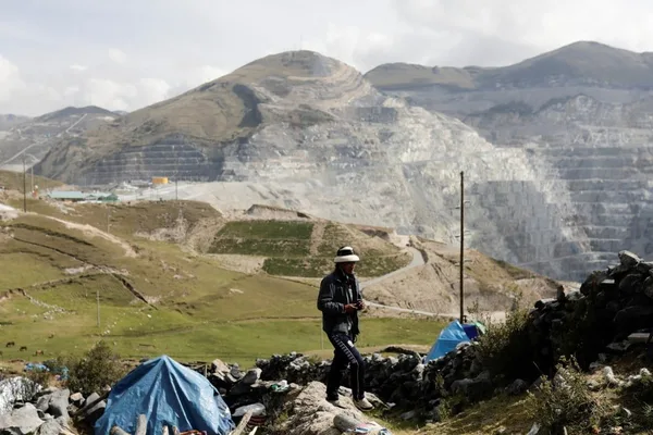 Peru seeks to diversify China trade beyond raw minerals