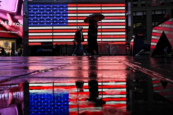 US firms add 109,000 jobs in April, signaling labor market stabilization