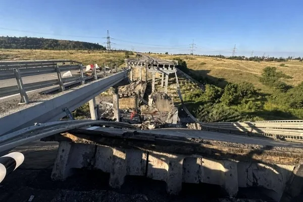 Ukraine uses modified drones to destroy Russian supply bridges