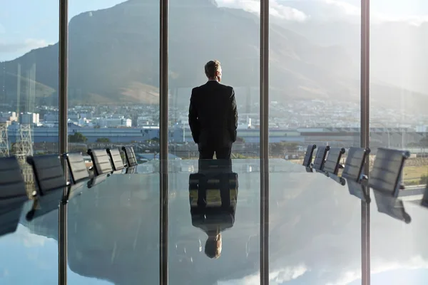 CEOs struggle to lead AI transformation beyond basic tools