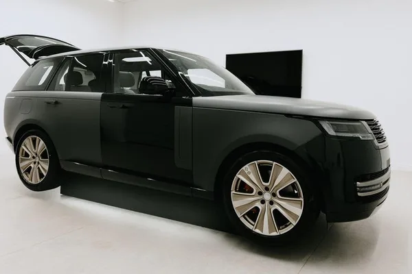 Range Rover advances sustainability with recycled components in Project Cornerstone