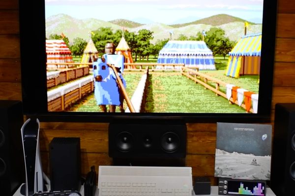 复活的 Amiga 1200 电脑在延迟后现已上市