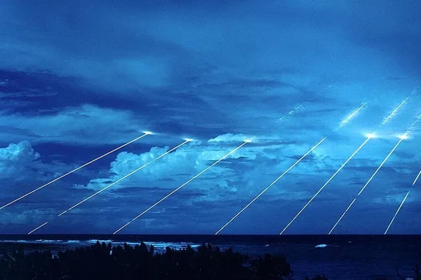 AI advancements could accelerate superintelligence and disrupt nuclear deterrence