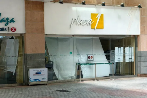Woman injured by falling ceiling panel at Telford Plaza; MTR Corp investigates