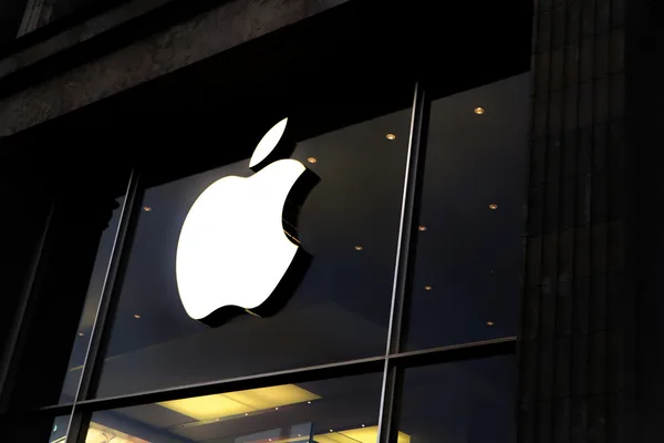 Apple reportedly seeks AI chip acquisitions to boost server power