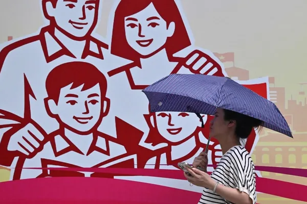 Vietnam offers baby bonuses to boost birth rate amid economic concerns