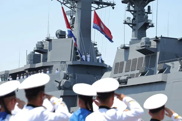 朝鲜将为海军装备核武器，建造更大军舰