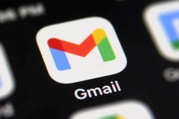 Google adds AI voice assistant to Gmail inbox